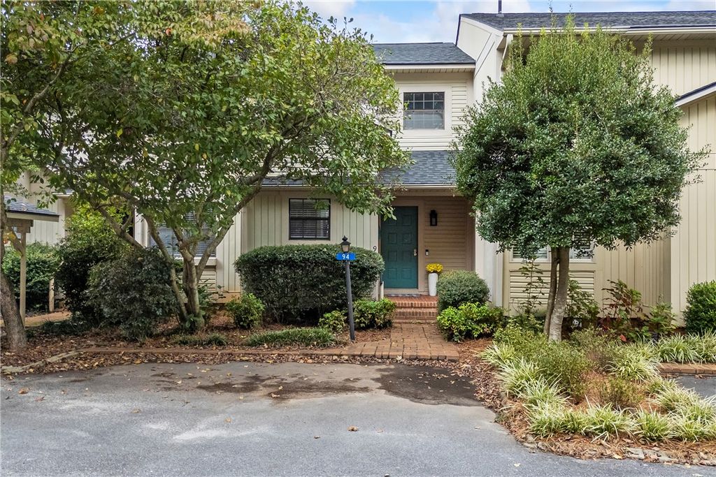 94 Point Place, Westminster, SC 29693