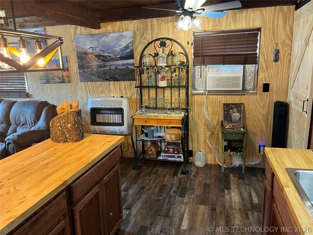 1566 Lakeshore Drive, Indianola, OK 74501