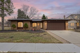 14374 Pernell Drive, Sterling Heights, MI 48313