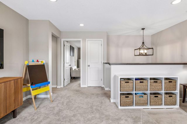 5395 Sundial Lane, Woodbury, MN 55129