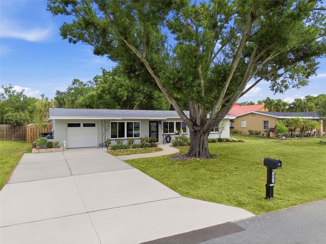 10871 GROVE TERRACE, Seminole, FL 33772
