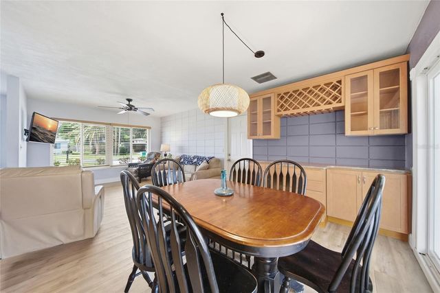 10871 GROVE TERRACE, Seminole, FL 33772