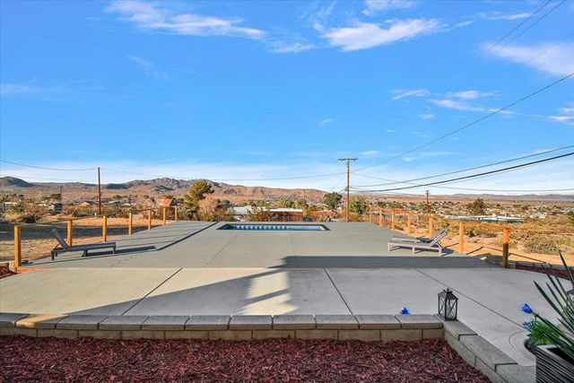 61746 Crest Cir Drive, Joshua Tree, CA 92252