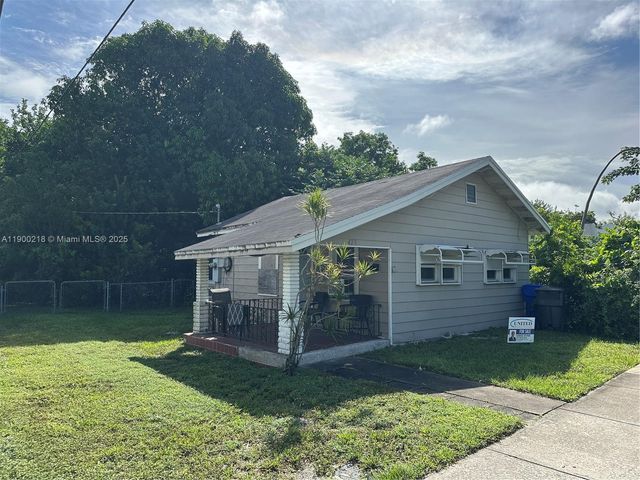 423 S 24th Ave, Hollywood, FL 33020