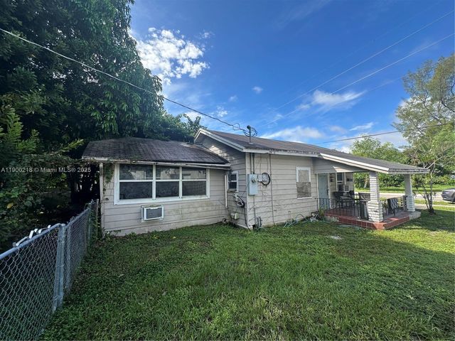 423 S 24th Ave, Hollywood, FL 33020