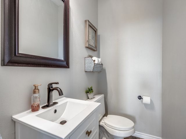 44 Fawn Hollow Circle, Denison, TX 75020