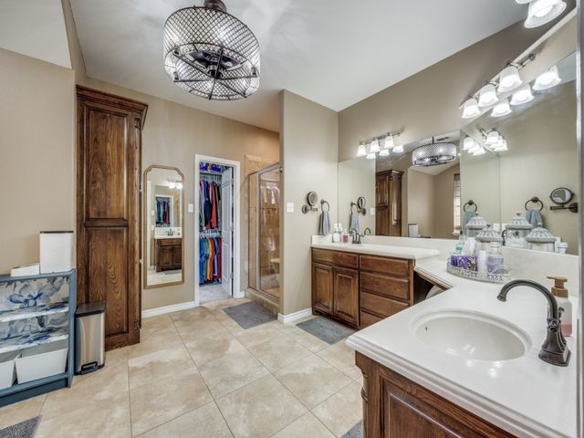 44 Fawn Hollow Circle, Denison, TX 75020