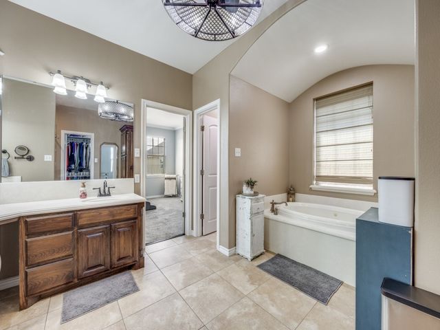 44 Fawn Hollow Circle, Denison, TX 75020