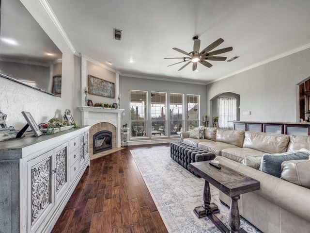 44 Fawn Hollow Circle, Denison, TX 75020