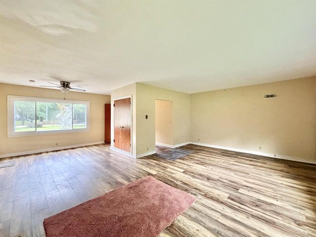 2221 E Ridge Road, Beloit, WI 53511
