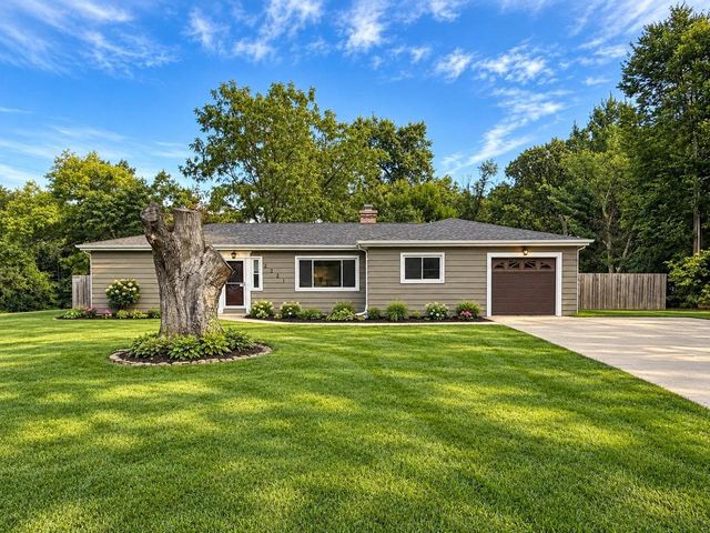 2221 E Ridge Road, Beloit, WI 53511