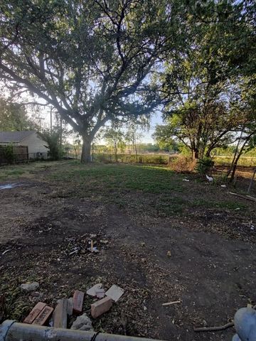 3916 Winfield Avenue, Fort Worth, TX 76109