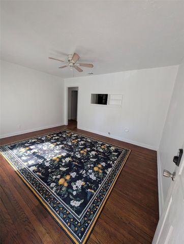 3916 Winfield Avenue, Fort Worth, TX 76109