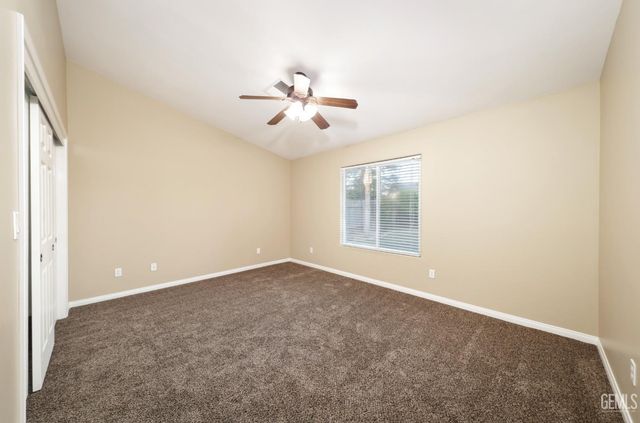 5506 Leeward Point Drive, Bakersfield, CA 93312