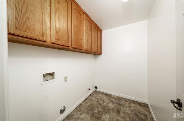 5506 Leeward Point Drive, Bakersfield, CA 93312