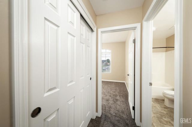 5506 Leeward Point Drive, Bakersfield, CA 93312