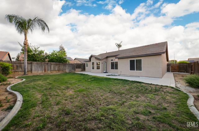 5506 Leeward Point Drive, Bakersfield, CA 93312