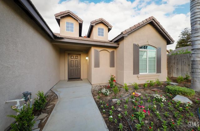 5506 Leeward Point Drive, Bakersfield, CA 93312