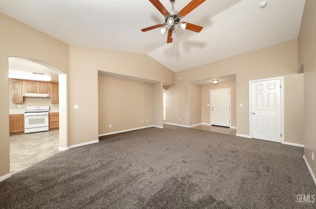 5506 Leeward Point Drive, Bakersfield, CA 93312