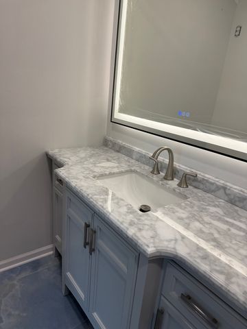 2S727 Williamsburg Court, Oak Brook, IL 60523