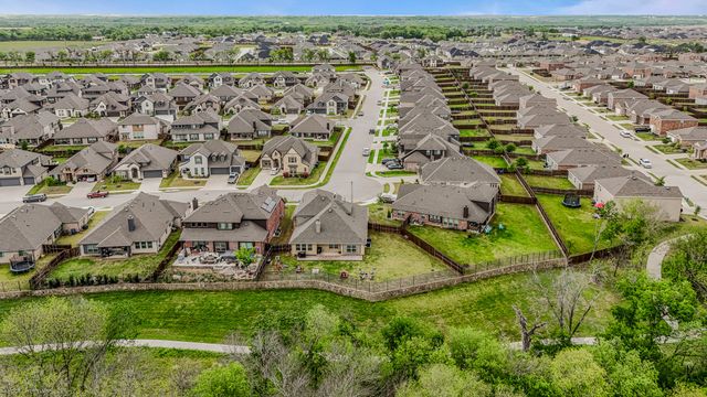 485 W Autumn Hill Bluff, Lavon, TX 75166