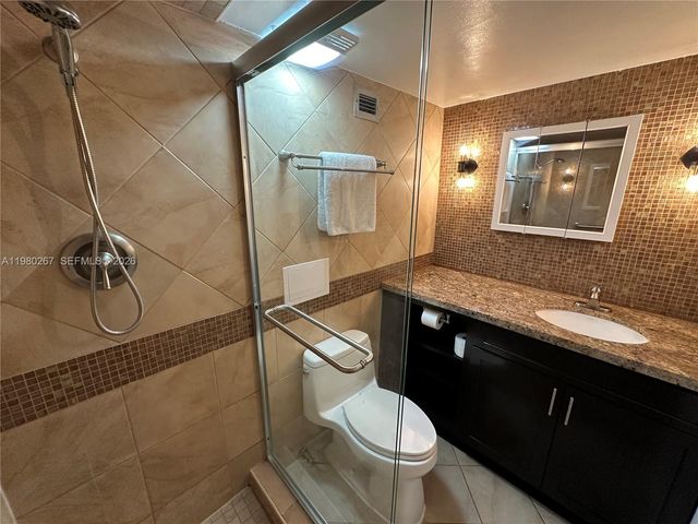 6039 Collins Ave 1136, Miami Beach, FL 33140