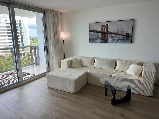 6039 Collins Ave 1136, Miami Beach, FL 33140