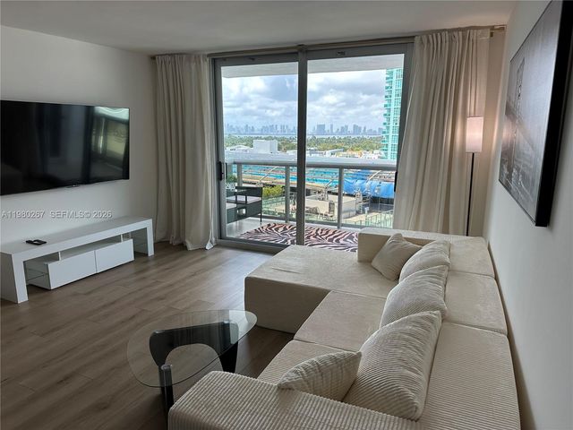 6039 Collins Ave 1136, Miami Beach, FL 33140