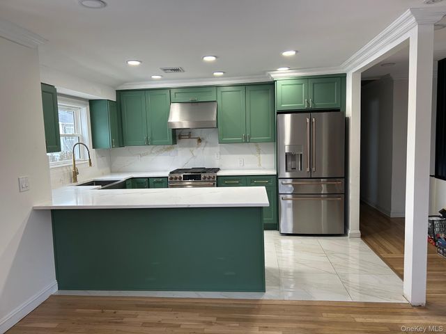 107 Sammis Avenue, Deer Park, NY 11729