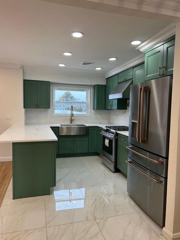 107 Sammis Avenue, Deer Park, NY 11729