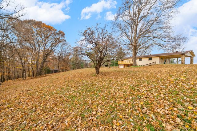 520 Peterson Ln, Clarksville, TN 37040