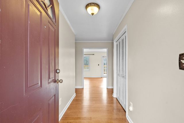 520 Peterson Ln, Clarksville, TN 37040