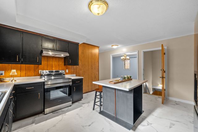 520 Peterson Ln, Clarksville, TN 37040