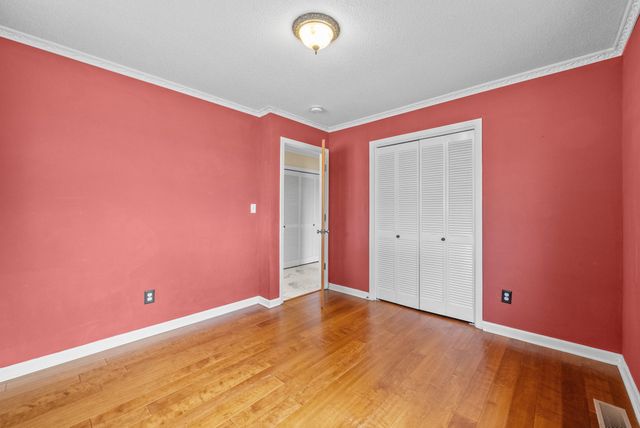 520 Peterson Ln, Clarksville, TN 37040