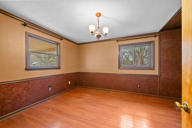 520 Peterson Ln, Clarksville, TN 37040