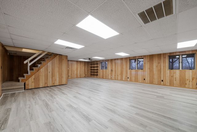 520 Peterson Ln, Clarksville, TN 37040