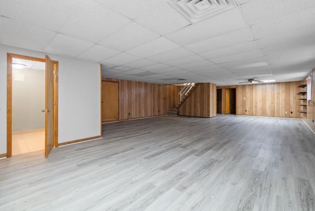 520 Peterson Ln, Clarksville, TN 37040