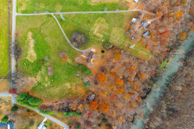 520 Peterson Ln, Clarksville, TN 37040