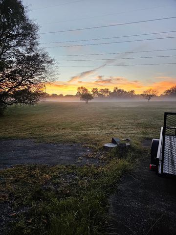 520 Peterson Ln, Clarksville, TN 37040