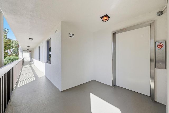 501 S Seas Drive 203, Jupiter, FL 33477