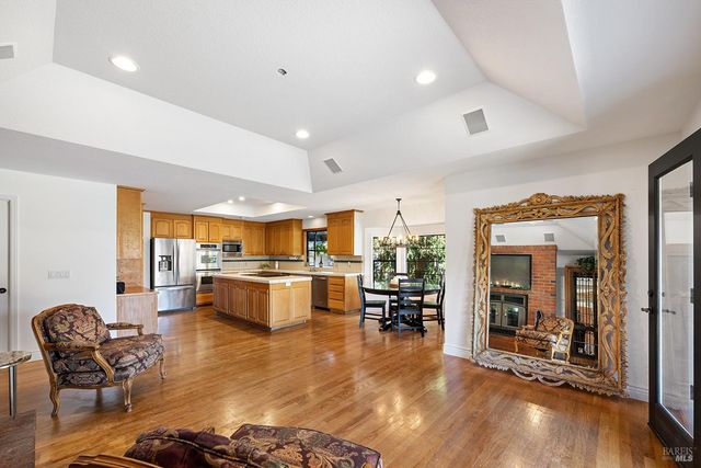 400 Eastin Dr, Sonoma, CA 95476