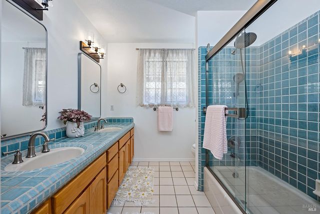 400 Eastin Dr, Sonoma, CA 95476