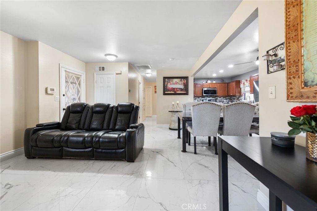 Image 19 of property listing at 3869 Lafayette, Riverside, CA 92503