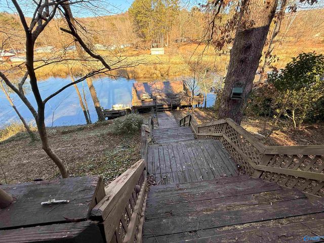 4512 Hideaway Drive, Guntersville, AL 35976