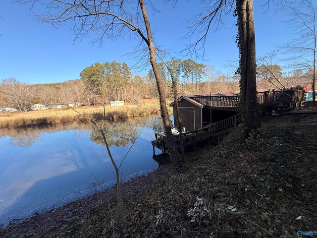 4512 Hideaway Drive, Guntersville, AL 35976