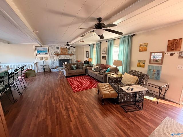 4512 Hideaway Drive, Guntersville, AL 35976