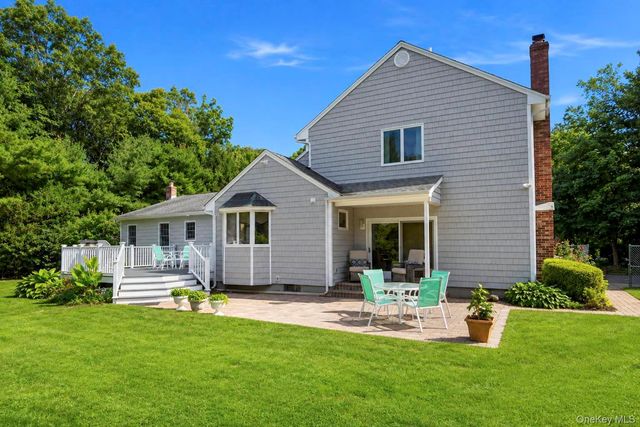29 Niewood Drive, Ridge, NY 11961