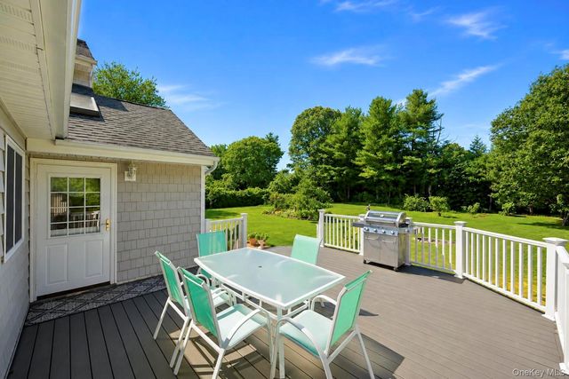 29 Niewood Drive, Ridge, NY 11961
