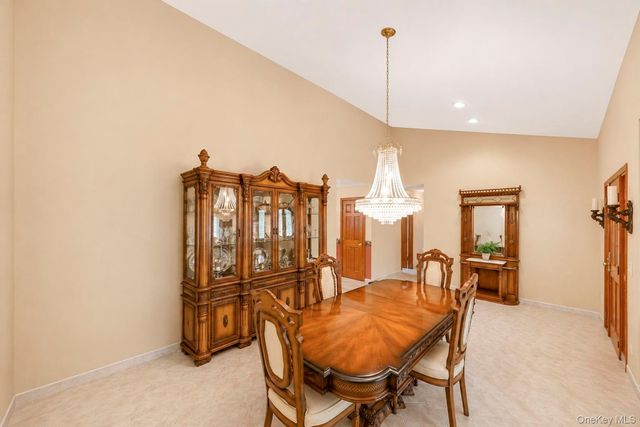 29 Niewood Drive, Ridge, NY 11961