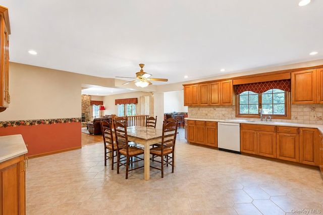 29 Niewood Drive, Ridge, NY 11961